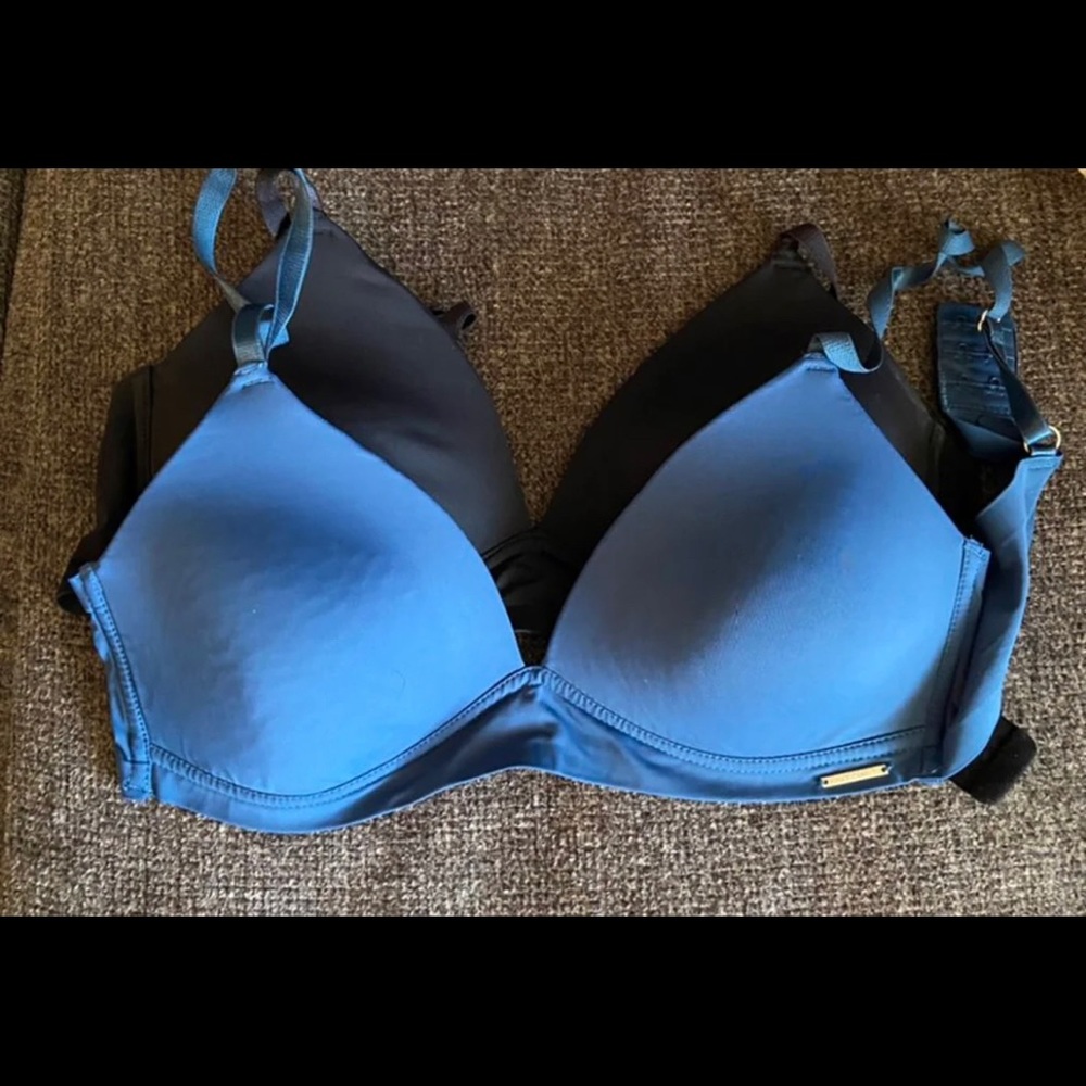 Vince Camuto Medium sized bras
